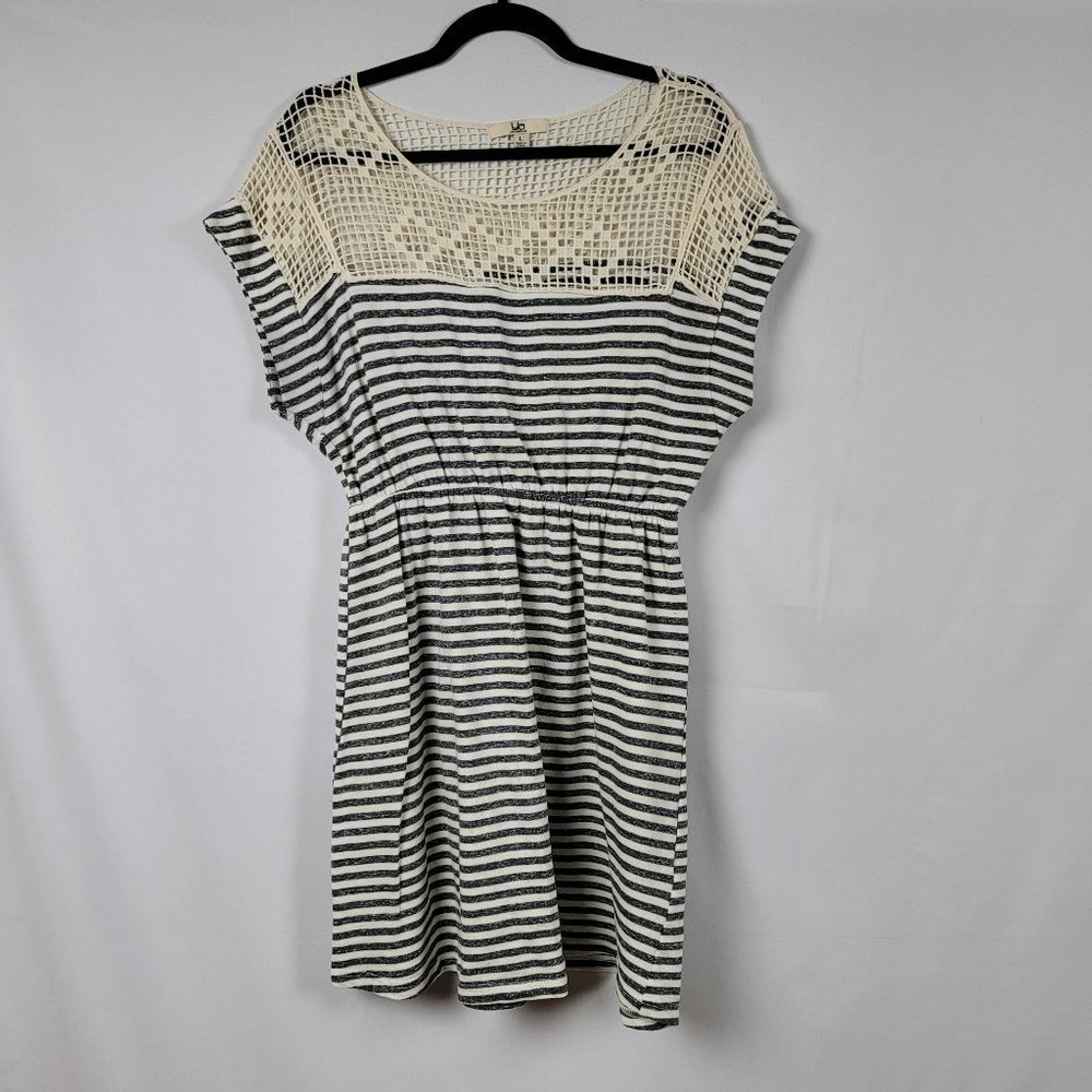 Ya Los Angeles lace top dolman sleeve shift dress stretch elastic waist